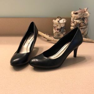 ComfortPlus By Predictions Black Pumps